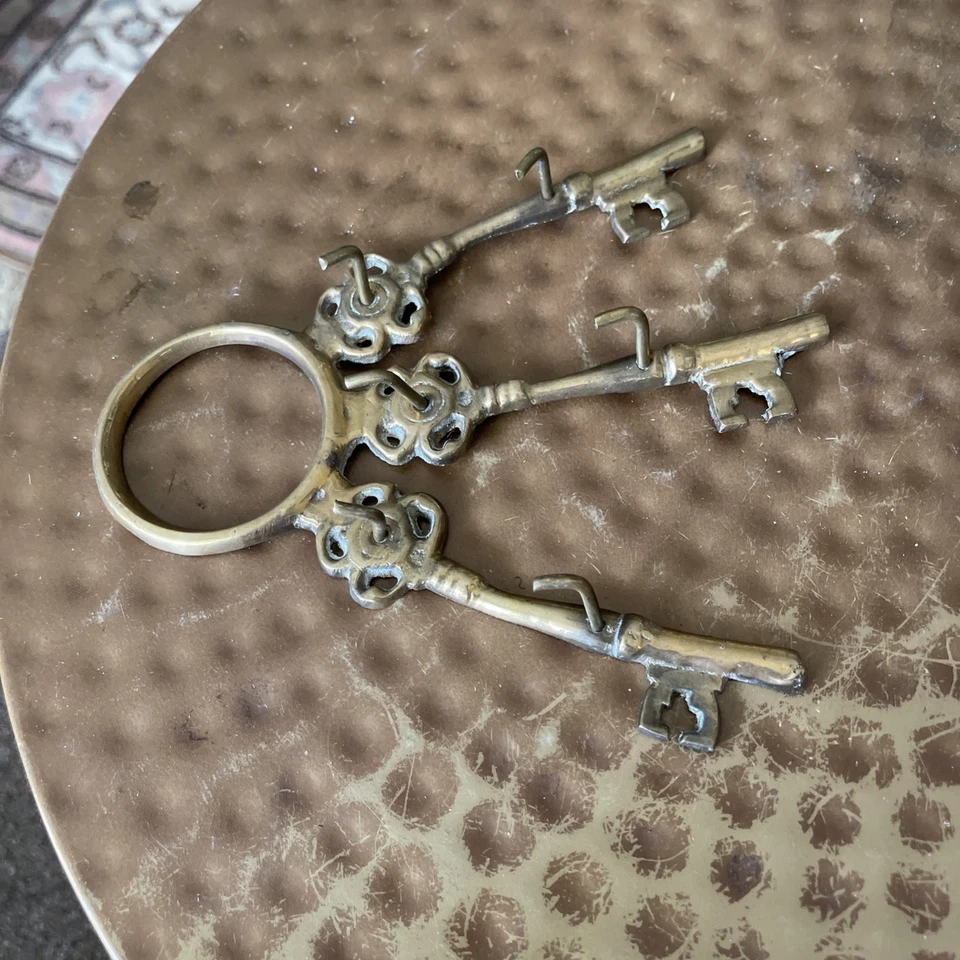 Vintage Brass Skeleton Key Holder, Key Hook Rack - Victorian Style - image 3 of 4