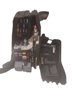 Fuse Box Engine V70 Thru VIN 118028 Fits 09-10 VOLVO 70 SERIES 330617