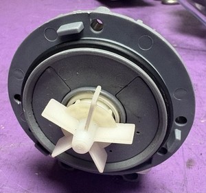 Original HISENSE WFPV6012EM Waschmaschine Ablaufpumpe Hanyu B12-6A 9019750