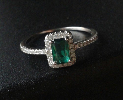 Vintage Ring mit grünem Zirkoniastein 925 Silber neu