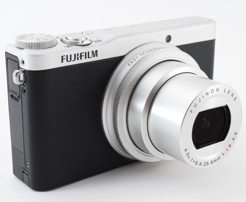 ジャンク】FUJIFILM XQ2 シルバー-