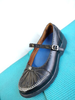 chinese dress ladies Dr. Comfort Women's Diabetic Double Depth Shoes - Jackie