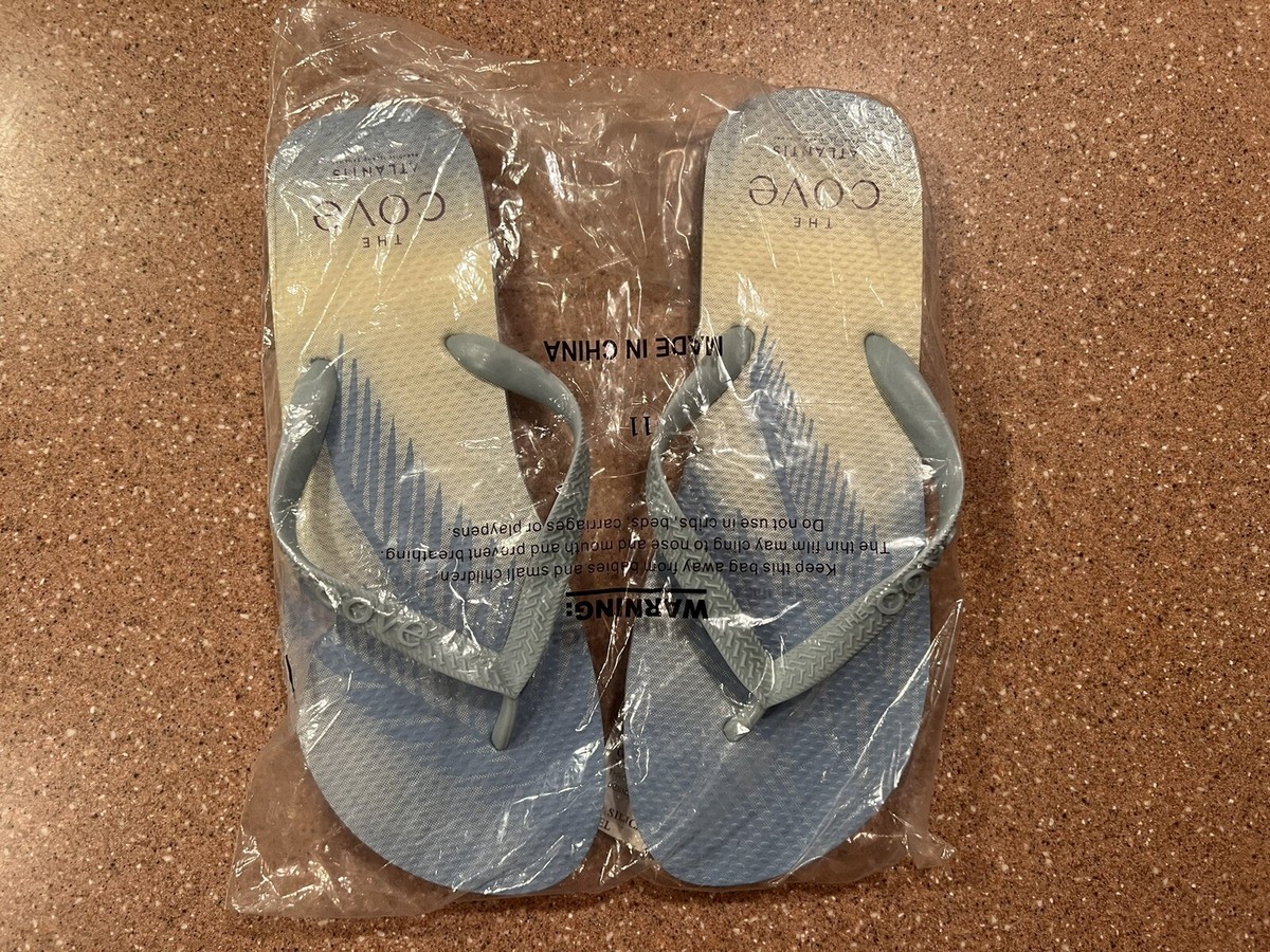 NEW! The Cove Atlantis Paradise Island Bahamas Men’s flip flop blue size 11 The Cove Atlantis Bahamas flip- flops. Size 11 43/44... | Depop main image 4