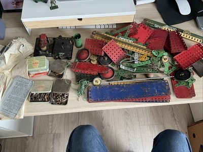 NICE COLLECTION OF VINTAGE MECCANO. VARIOUS PEICES. SORTERS LOT. LOOK!