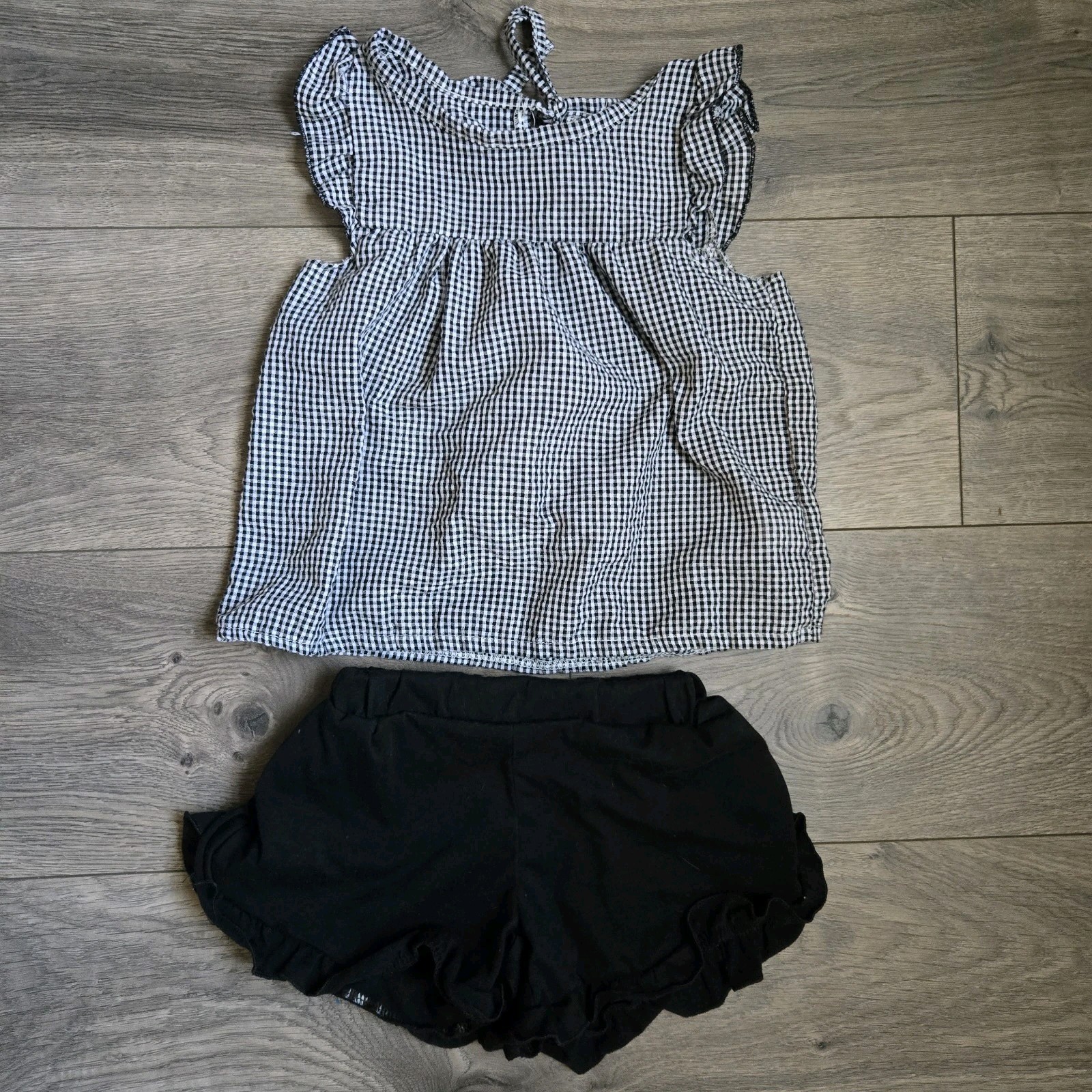 Sunshine Smocks Girls 2T Gingham Ruffle Top Black Bloomers Shorts Set 2 Piece