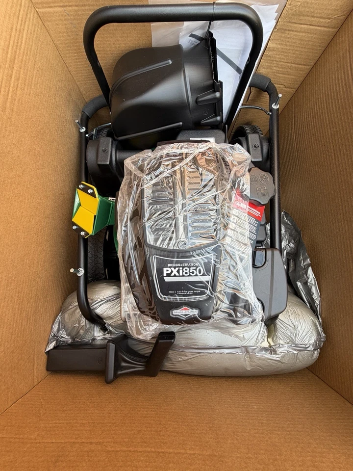 KV601SP  Billy Goat Leaf  Litter vacuum Self Propelled Briggs Engine 2023 New 12 - Image 4 of 4