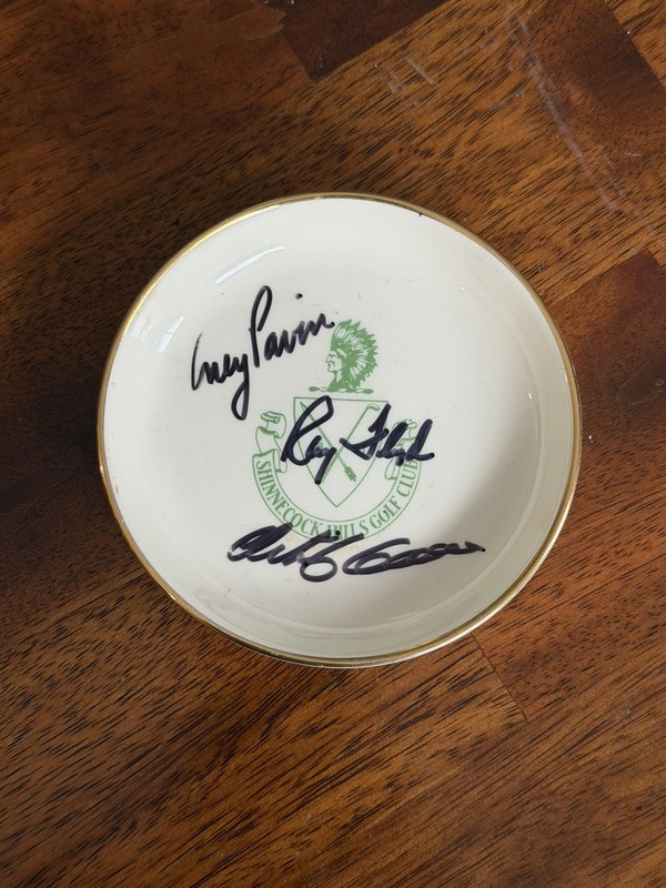 2026 Shinnecock Signed Members Flag Plate 3 Winners Floyd Pavin Goosen British