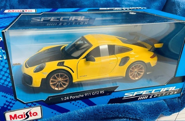 Porsche 911 GT2 RS-1:24 Maisto Special Edition | eBay
