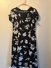 Chaos Woman Size L Stretchy Floral Dress V-Neck
