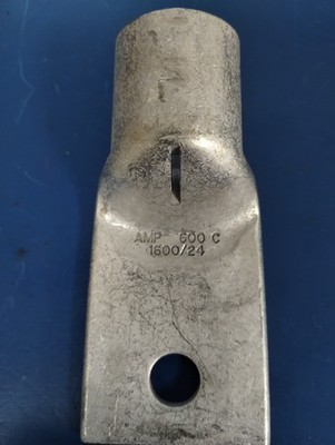 TE CONNECTIVITY LOT OF 25 - 55842-1 Rectangular Tongue RING TERMINALS AMPOWER 