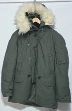 Military Issue Parka Jacket Extreme Cold Weather Survival Gear N-3B ~ Medium