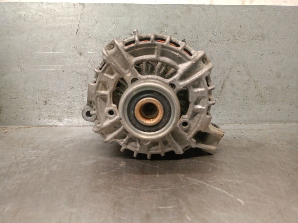 31419556 ALTERNATORE / 0125811110 BOSCH / 36012618 / 5570392 PER VOLVO XC70 II - Immagine 2 di 4