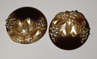 Vintage clip on floral Earrings w/ faux pearls & clear rhinestones marked Leru — photo 9