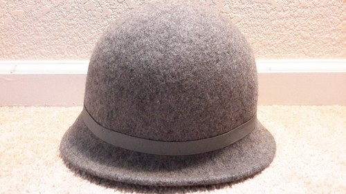 Nine West Womens Hat 100% Wool With Rhinestones Flower Embellishment One Size - Picture 3 of 6