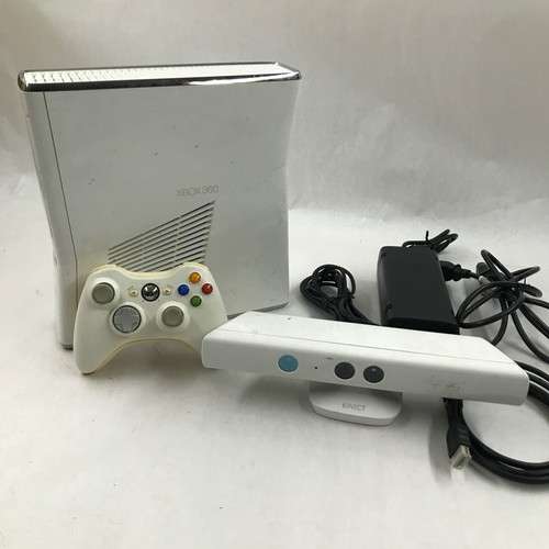 Xbox 360 S Slim Special Edition WHITE Model: 1439 320GB Console Kinect