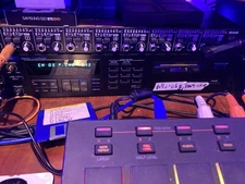 Roland s-550 12bit Vintage digital sampler ~ Great Condition. Sample Disks incl