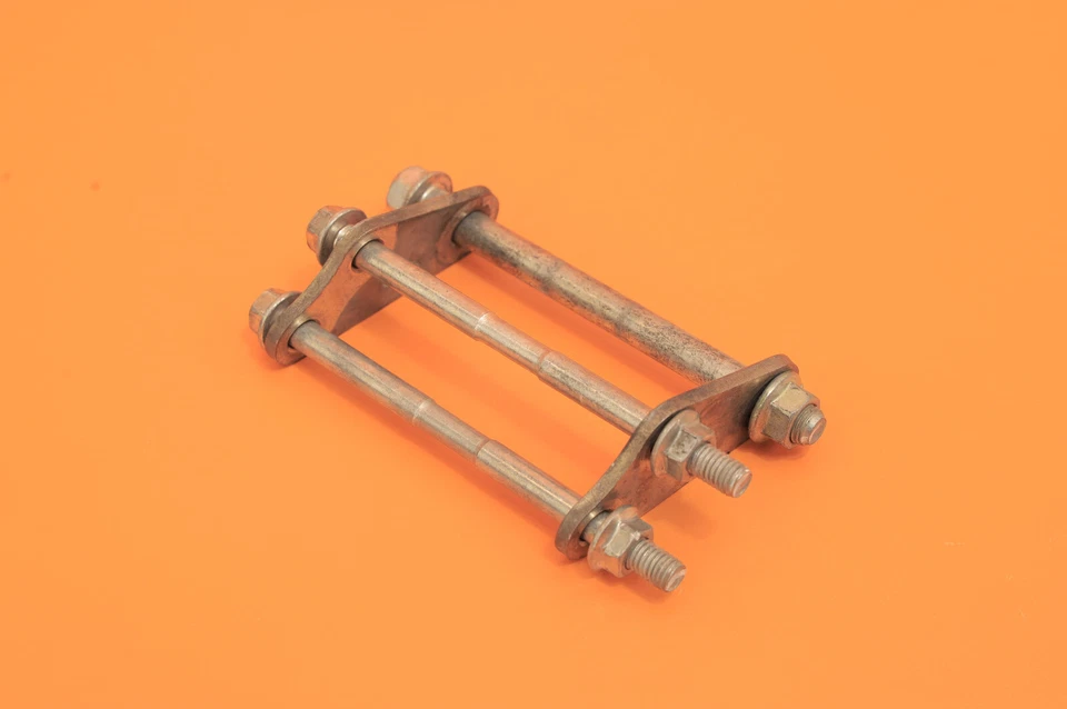 CRF250R CRF250 2010-2013 OEM Soporte de montaje del motor Suspensión Placa de retención Soporte Perno Foto 2 de 4