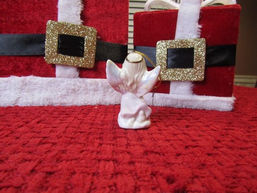 Vintage Precious Moments 1997 May Angel Green Birthstone Figurine Ornament - Picture 4 of 6