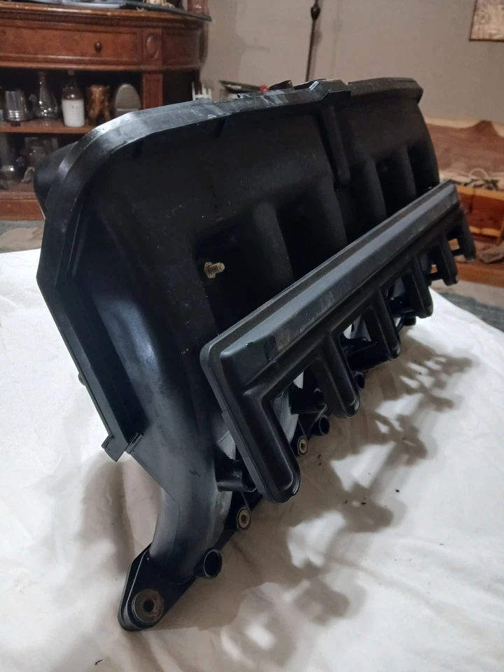 2001-2006 BMW INTAKE MANIFOLD E39, E46,E60,E85,Z3,Z4, X3 M54-B30 ENGINE - Image 3 of 4