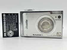 Excellent Fujifilm FinePix F10 6.3MP Compact Digital Camera Silver From Japan