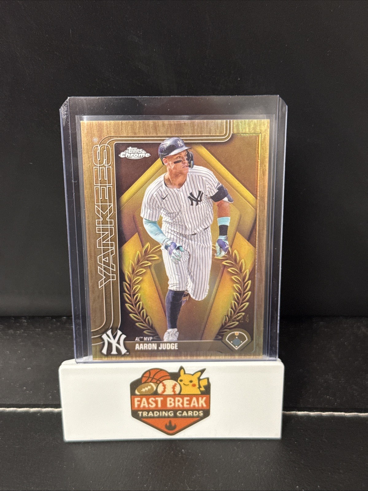 2025 Topps Chrome - Image Variation Aaron Judge #99 Award Winners Variation /24