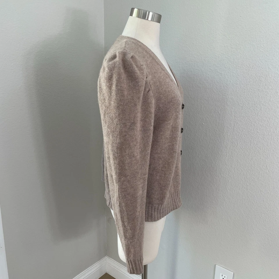 Cárdigan de cachemir manga abullonada grande tejido marrón claro Saks Fifth Avenue para mujer Foto 4 de 4