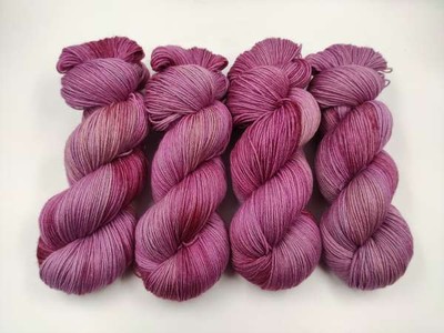 handgefärbtes New Zealand Polwarth  100 g -  MAULBEERE  404