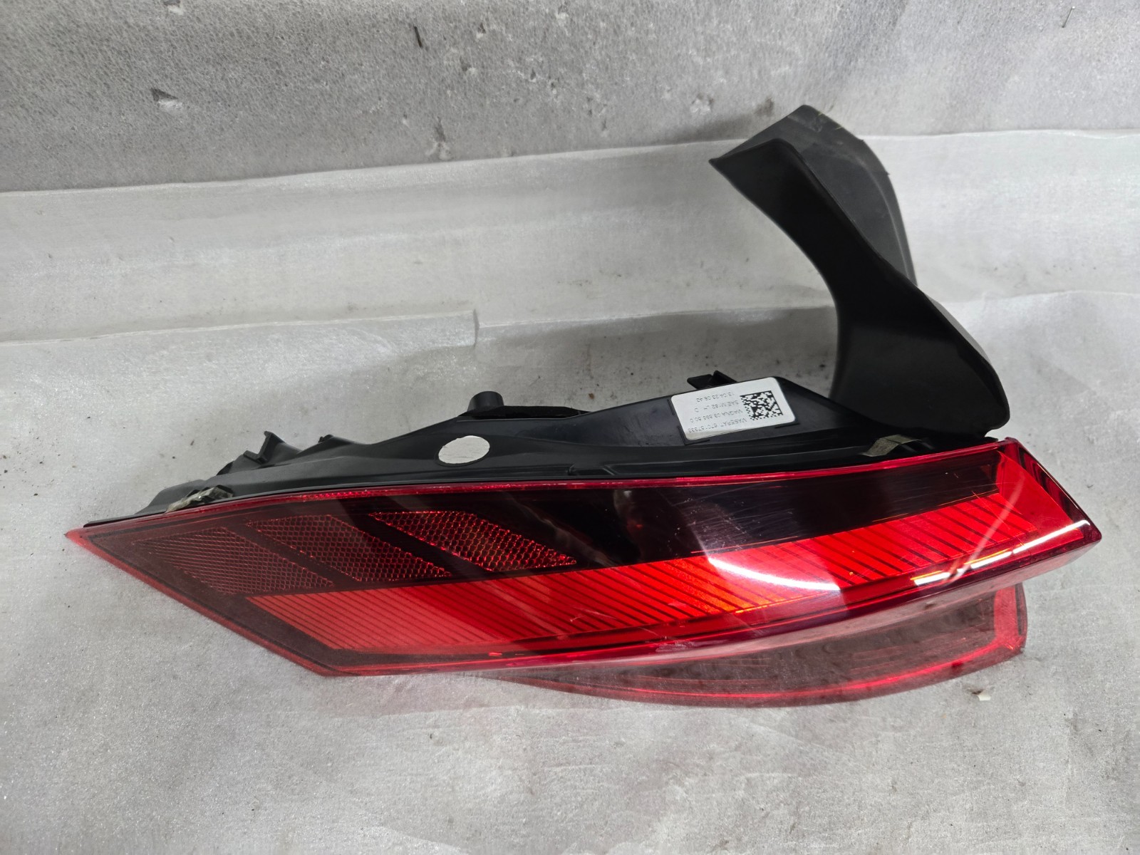 2023-2026 Maserati Grecale OEM LED Tail Light Left LH Driver Side 670157333