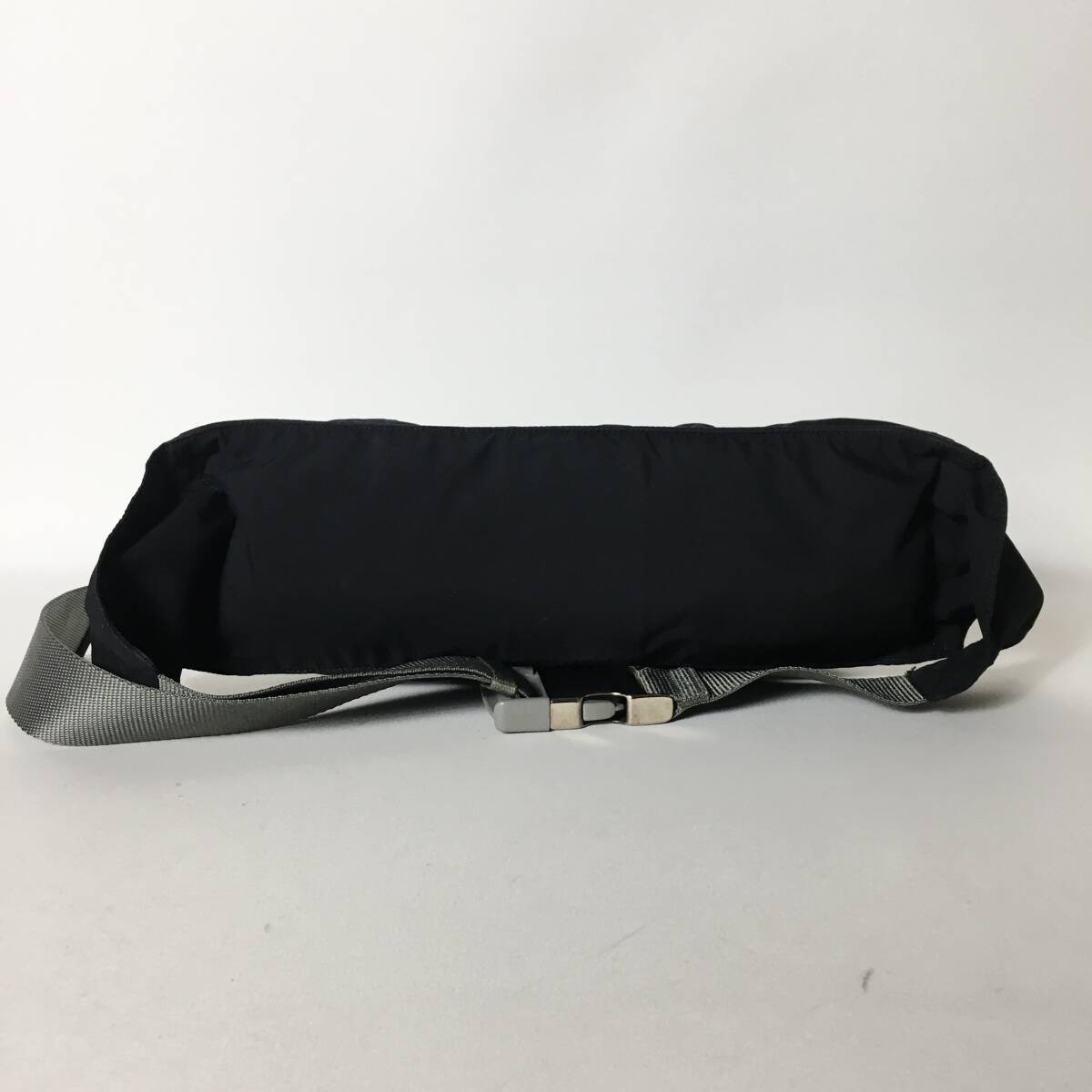 Prada Body Bag 77B131 Black Canvas Purse Vintage Authentic thumbnail 3