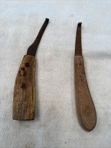 (2) Antique Cow Horse Hooves Scratching Cleaning Tools Primitive Farmhouse Barn