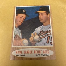 1962 Topps Baseball Hoyt Wilhelm, Roy Face #423 - Rival League Relief Aces