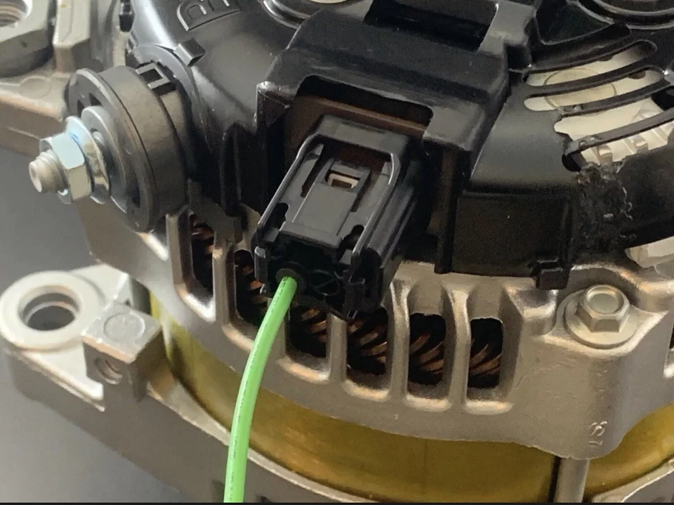 CONECTOR ALTERNADOR COLETA PARA MERCEDES BENZ CL63 AMG V8 2008-2014 Foto 3 de 3