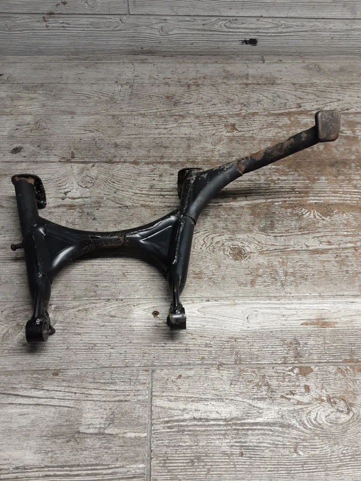 83 Honda Shadow 750 VT750C 1983 soporte central patada central soporte medio Foto 3 de 4