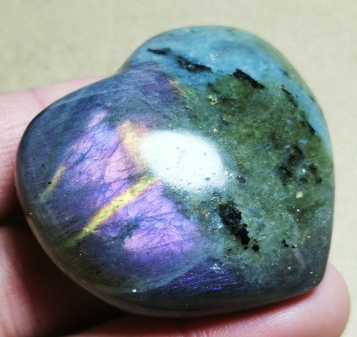 Polished Nice Rainbow purple Flash Labradorite Spectrolite Heart Reiki Stone - Picture 6 of 8