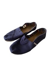 Toms Blue Slip On Shoes Slippers Womens Size 7.5 Excellent Condition Cute