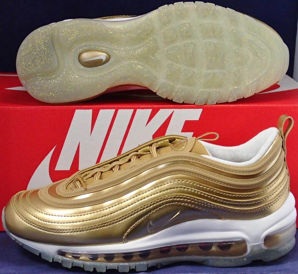 Nike Air Max 97 QS ゴールド Nike Air Max 97 OG QS Metallic Gold Varsity Red White Mens