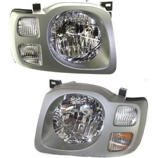 Headlight Set For 2002-2004 Nissan Xterra Driver And Passenger Side
