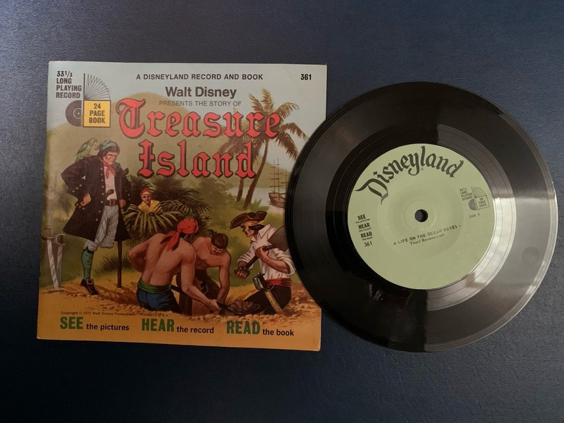 1971 Disneyland Rec. "Treasure Island" read-along book record set, 33 1/3 RPM