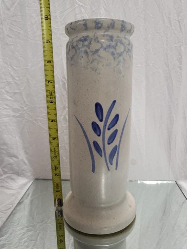 Roseville Ohio Made In USA Sponge Ware Vase Pottery RRP Co