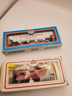 (2) Model Power Southern 4327 and x2F Train Cars, HO Scale