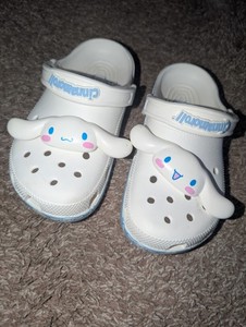 Crocs Hello Kitty And Friends Cinnamoroll Classic Crocs Size 6 Women's