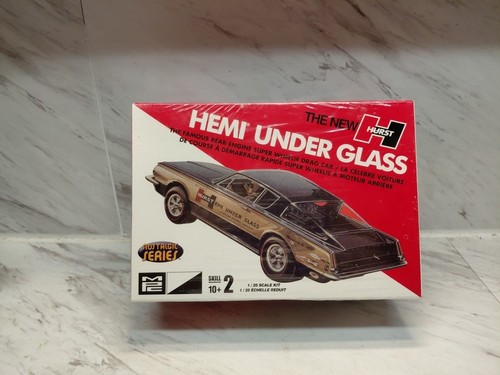 MPC #38418 1/25 Plymouth Barracuda Hemi Under Glass Sealed Model Kit New Sealed