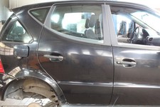 T&Uuml;R Hinten Rechts Mercedes-benz A 140 L 168 Farbe Nachtschwarz Limousine