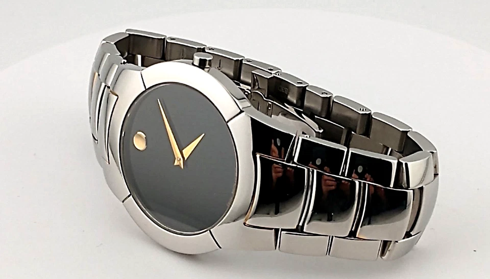 Reloj Movado Hombre Clásico Museo 2 Tonos 18K GP/SS Modelo #81.G1.1897~¡Excelente! Foto 2 de 4
