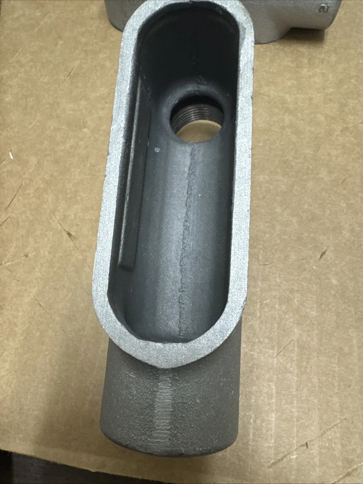 Crouse Hinds LB37 Conduit Body No Cover 1” Lot Of 4 - Imagem 3 de 4