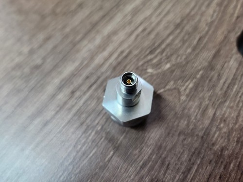 Adaptador coaxial Keysight N9910X-603, 2,4 mm NMD (f) a 3,5 mm (f), 26,5 GHz - Imagen 3 de 4
