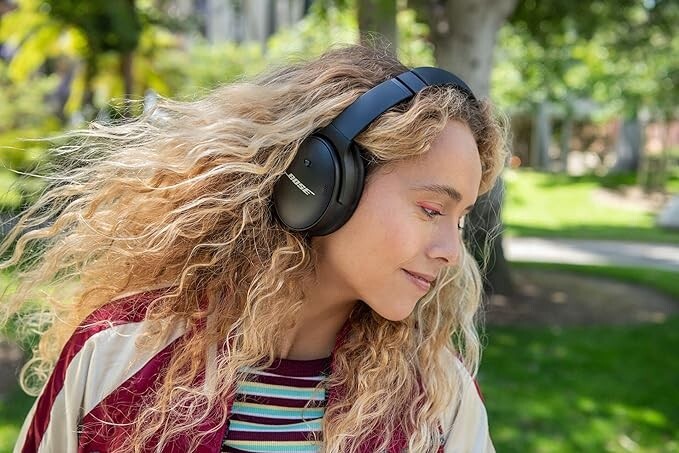 NEW SEALED Bose Quiet Comfort SE Wireless Around Ear