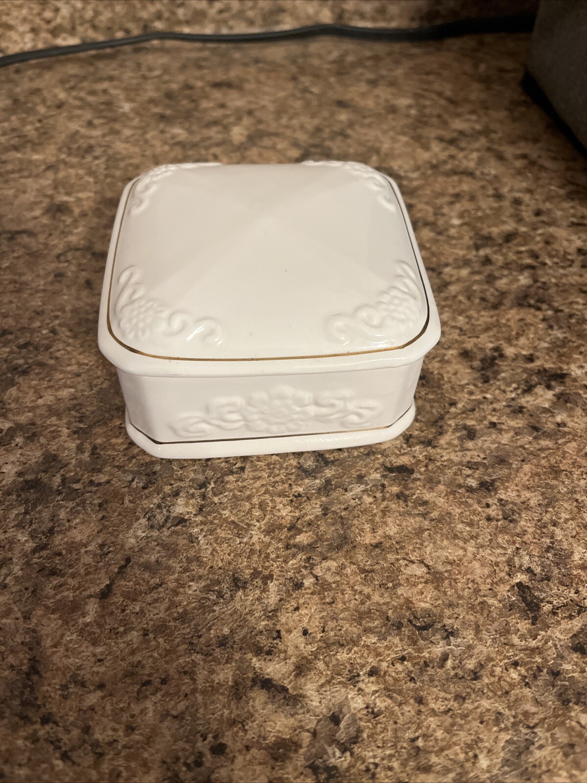 Paul Sebastian 1996 Limited Edition Gold Trimmed White Porcelain Trinket Box