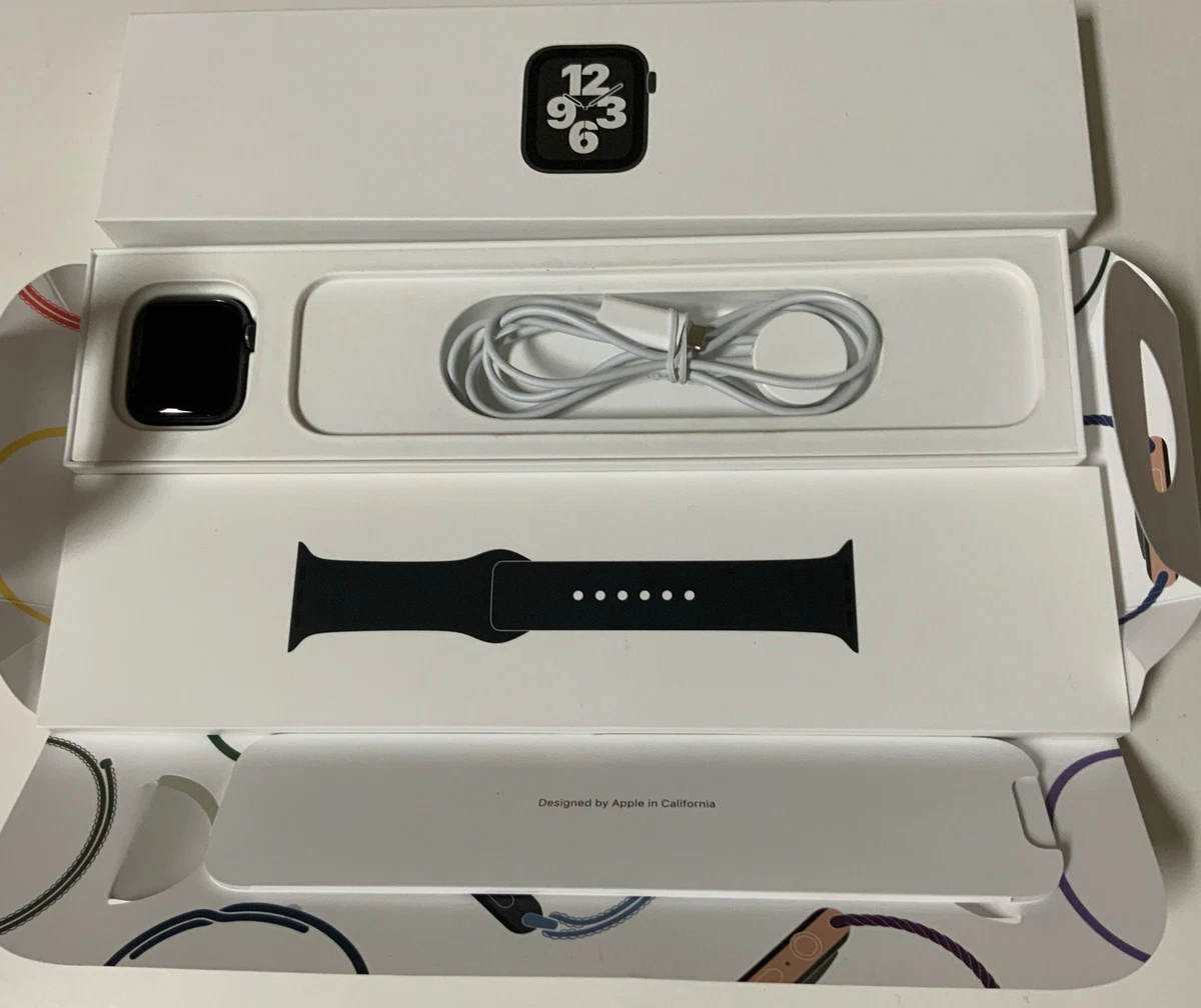 Apple Watch SE (GPS) 40mm Space Grey Aluminium Case &