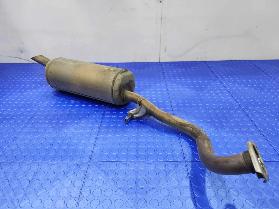 Оригинальный задний глушитель выхлопной системы 2012–2017 Toyota Prius V 1,8 л 1743037480 - Изображение 2 из 4